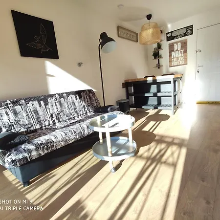 Cosy à 50m De La Plage
